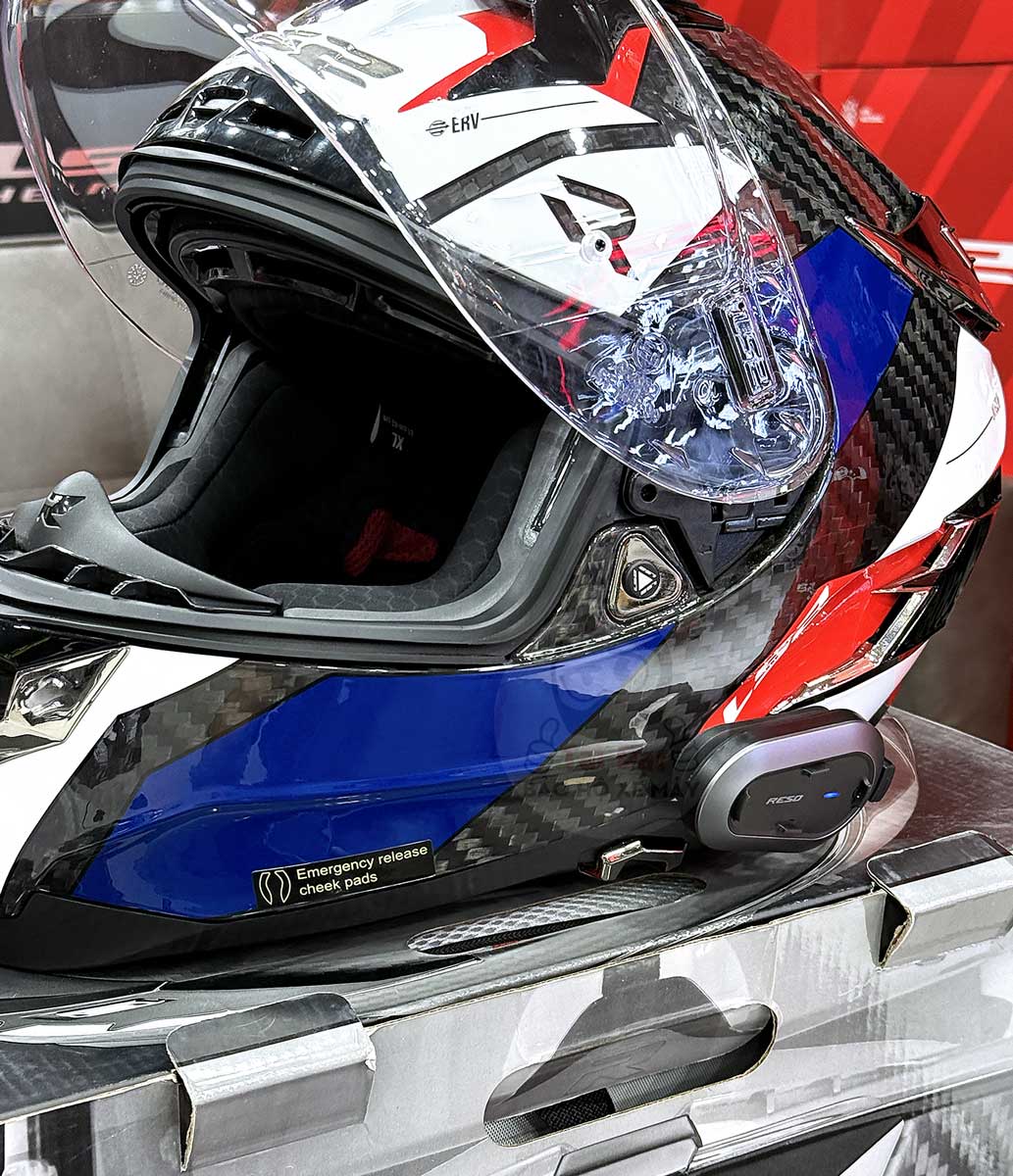 LS2 Challenger FF327 Carbon Alloy Trắng Xanh