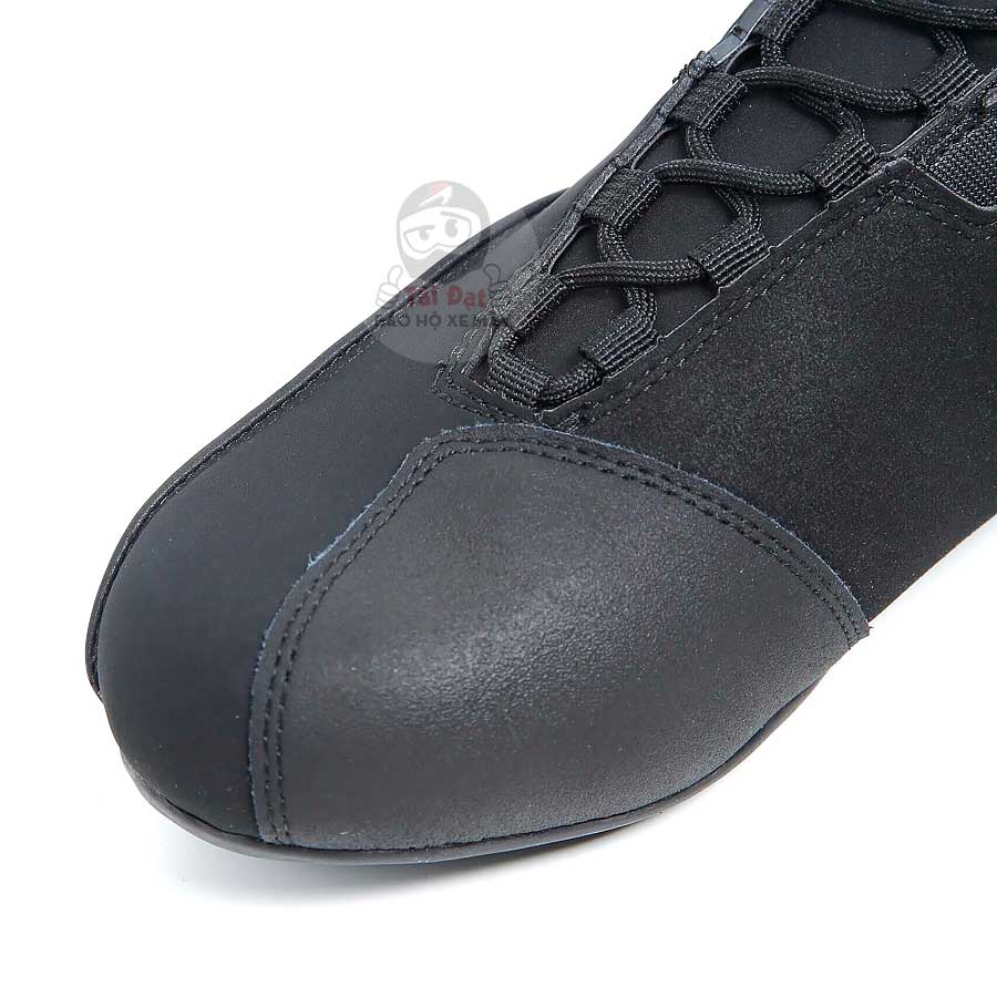 Giày TCX 9581W chống nước