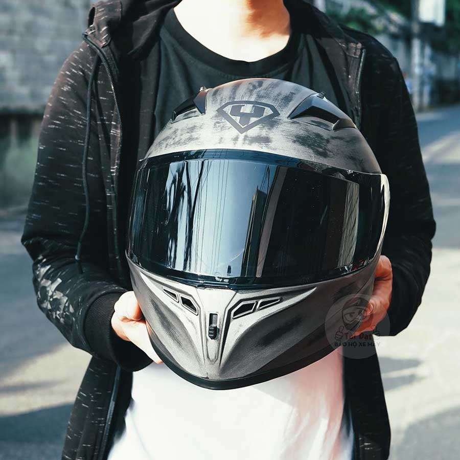 Kính chắn gió mũ Yohe 978