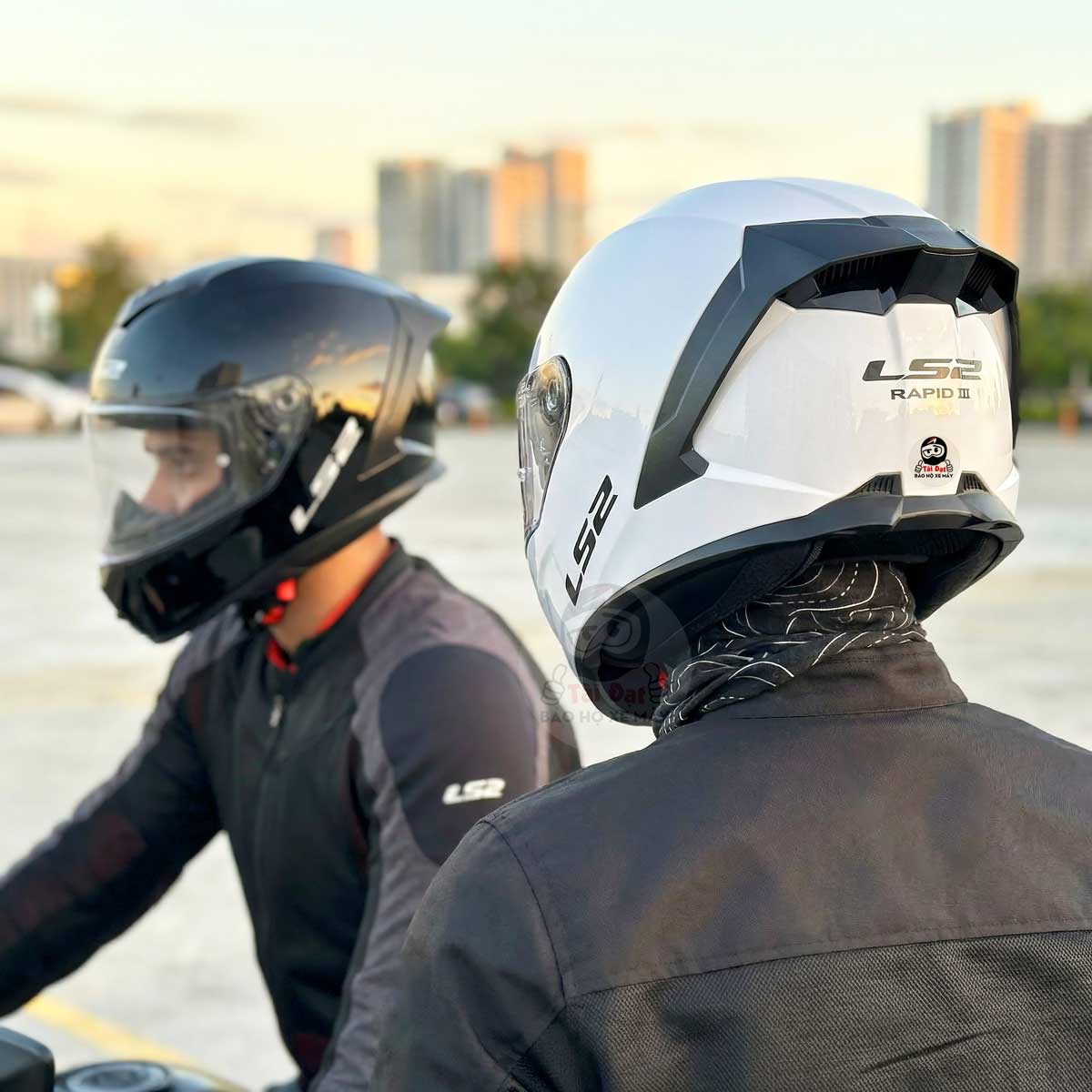 LS2 FF820 Rapid III Trắng Bóng