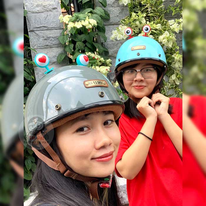 Mắt cute, Tim trang trí mũ bảo hiểm