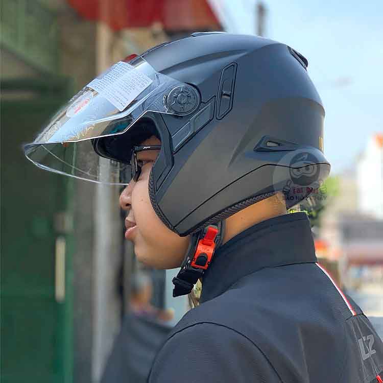 Mũ 3/4 Zeus 613 Đen nhám