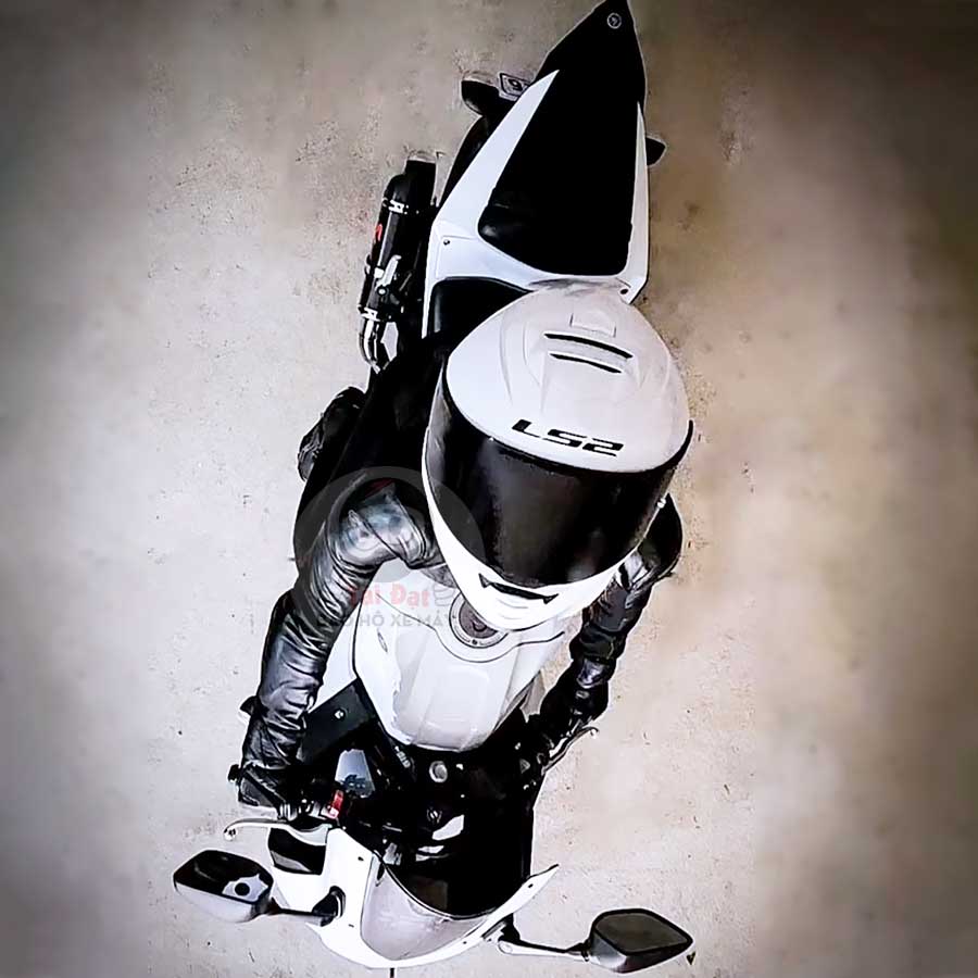 LS2 FF800 Storm Trắng bóng