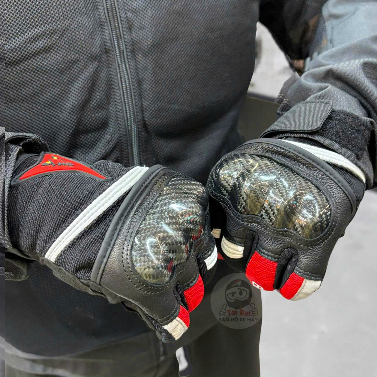 EGO EMG-5 Gloves