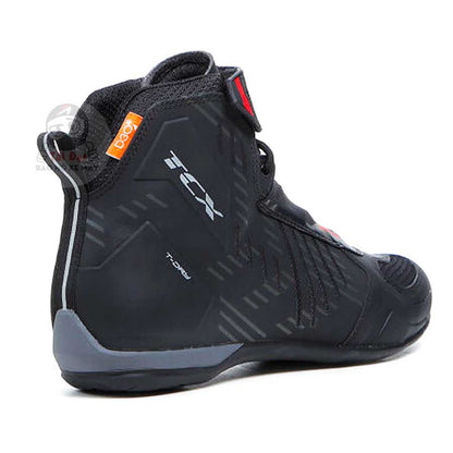 Giày TCX 9511W chống nước