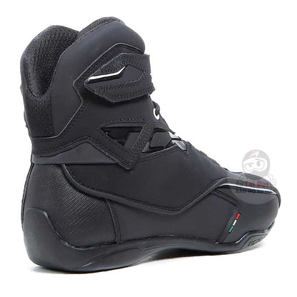 Giày TCX 9581W chống nước