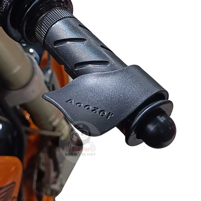 Miếng nhựa hỗ trợ ga gắn tay lái