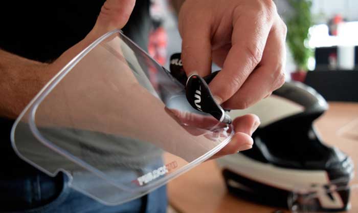 Khăn lau Kính, Pinlock nón bảo hiểm