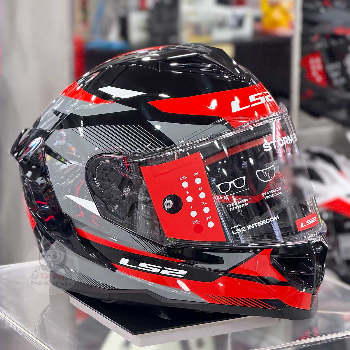 LS2 FF818 Storm III Komai Đen