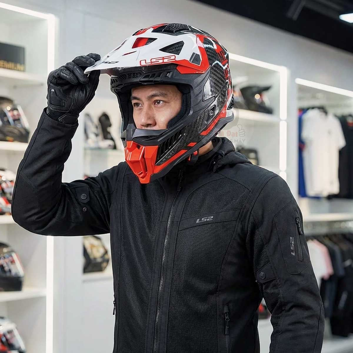 LS2 Mx703 Carbon Victory Trắng Đỏ