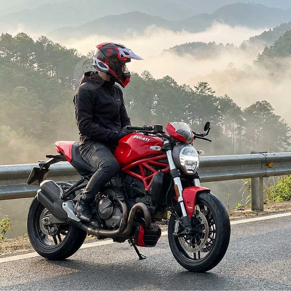 LS2 Mx703 Carbon Victory Trắng Đỏ