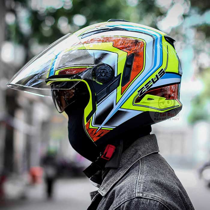 Zeus 613b Galactic Helmet